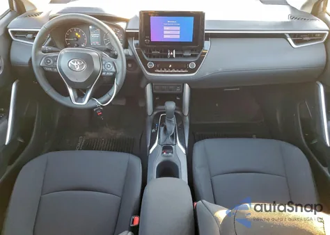 2025 Toyota Corolla Cross Le z USA, uszkodzony, nr VIN 7MUCAAAG1SV150278